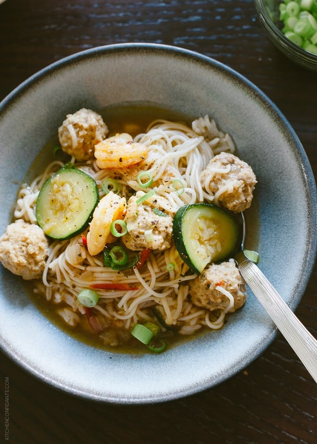 Misua Bola-Bola - Filipino Meatball Noodle Soup | www.kitchenconfidante