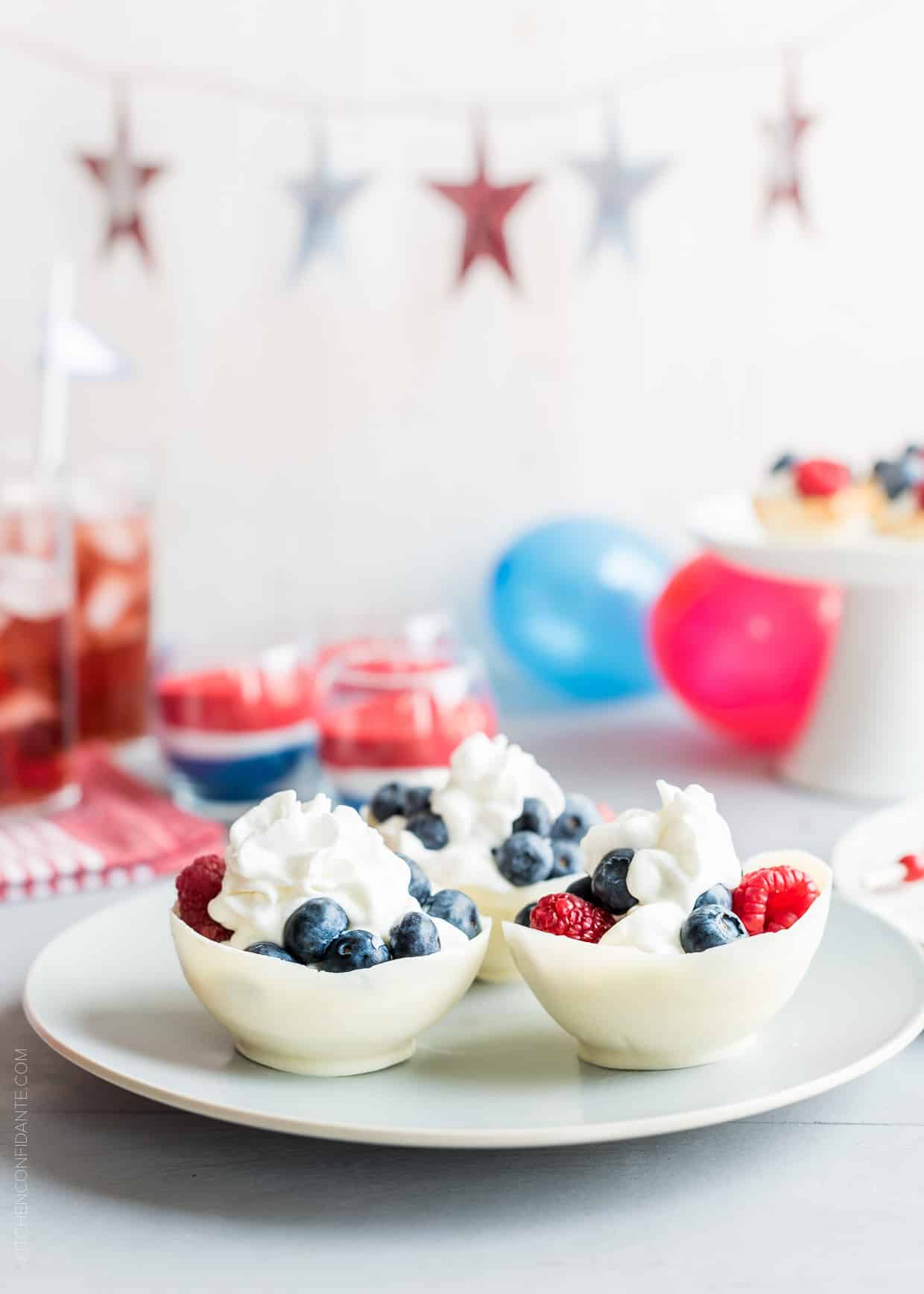 5 Ways to Go Red White and Blue for the 4th of July - Whether you’re hosting a gathering with family and friends, packing a picnic to head to the beach, or lining your streets to watch a parade and fireworks, here are five fun ways to go red white and blue crazy on the 4th of July!