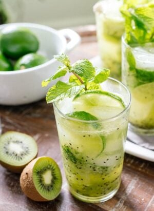 Kiwi Lime Mojitos | www.kitchenconfidante.com