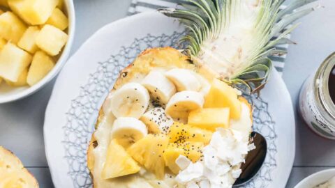 BOWL CON PESCHE E ANANAS 