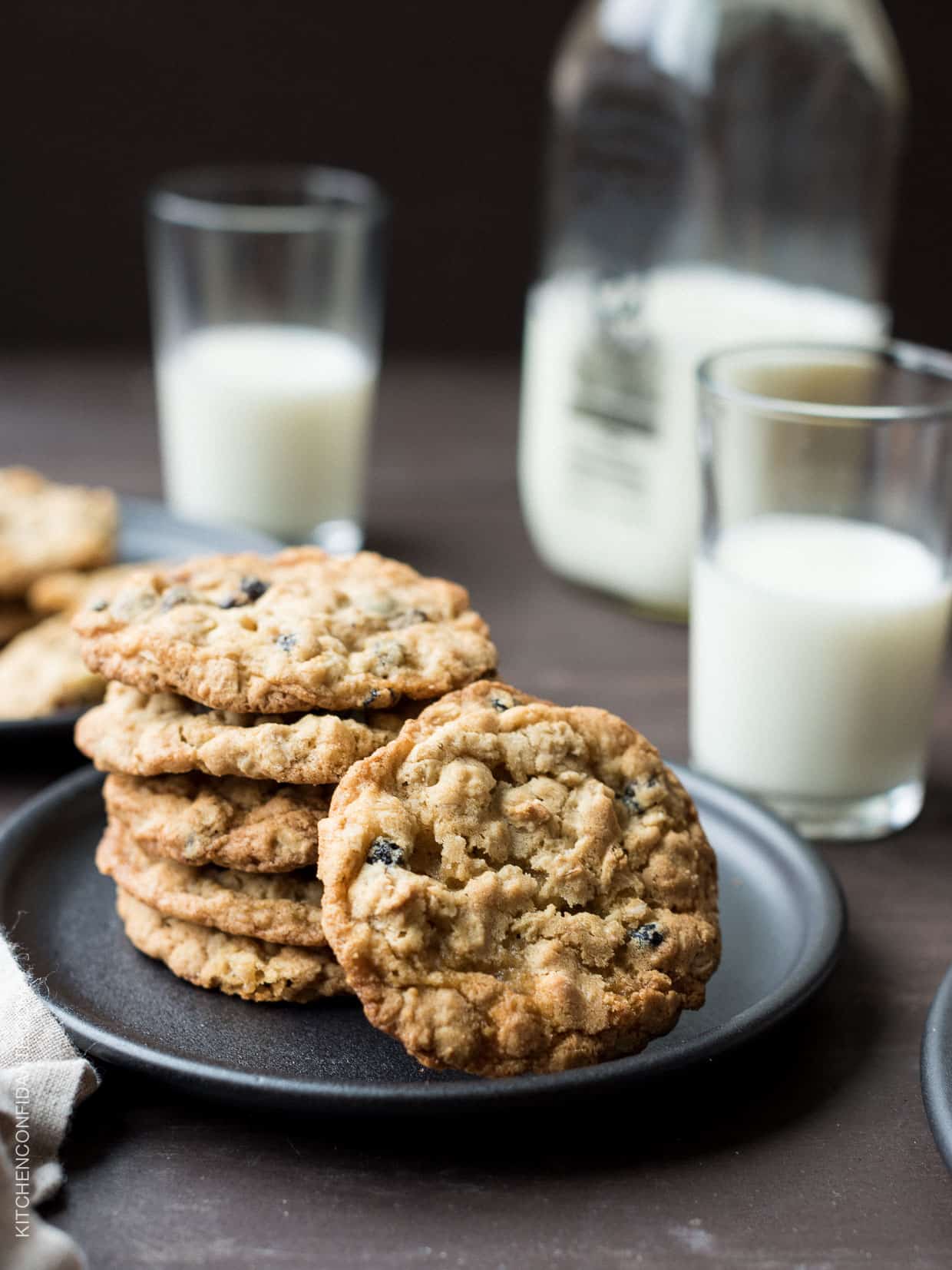 White Chocolate Chip and Currant Oatmeal Cookies