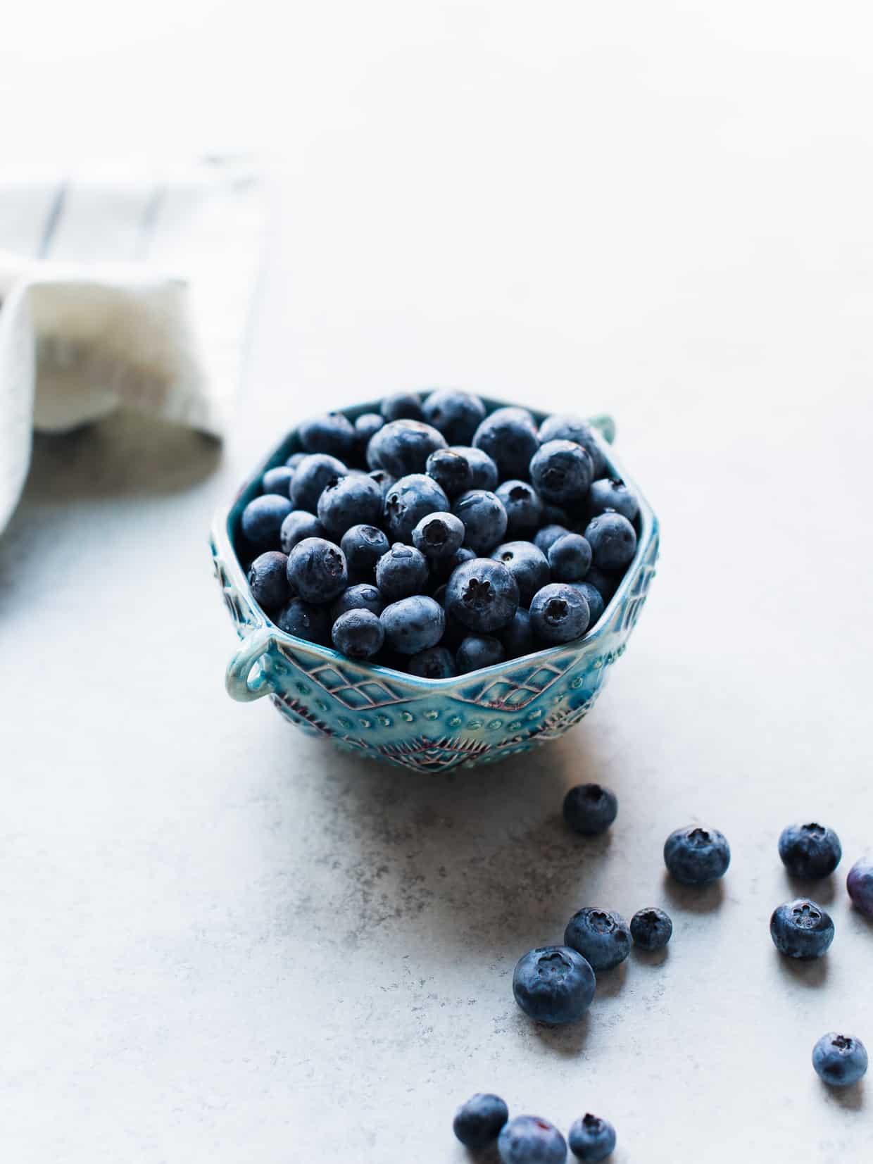 Blueberry Acai Frozen Yogurt - Kitchen Confidante®