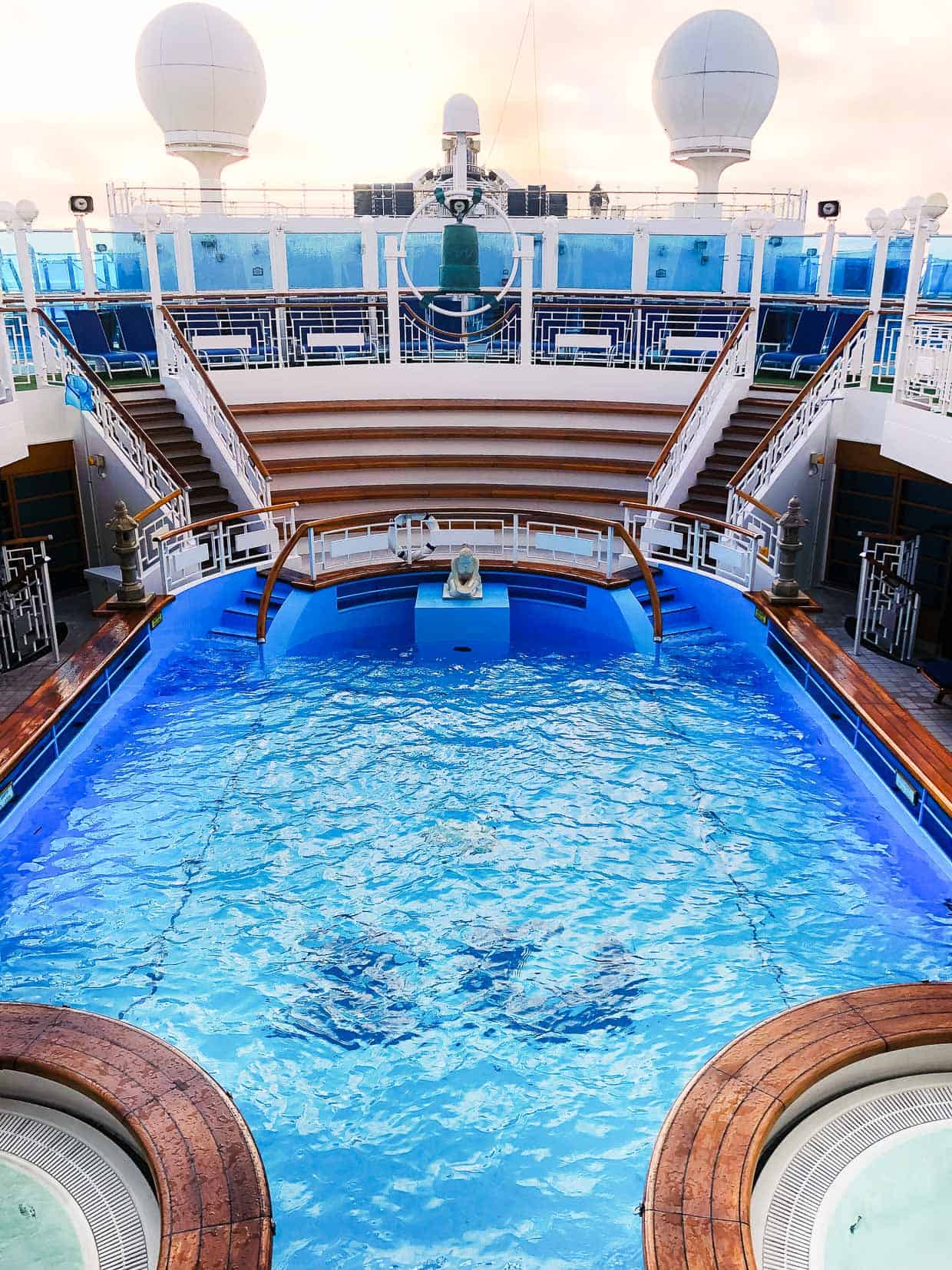 Spa Pool on the Ruby Princess.