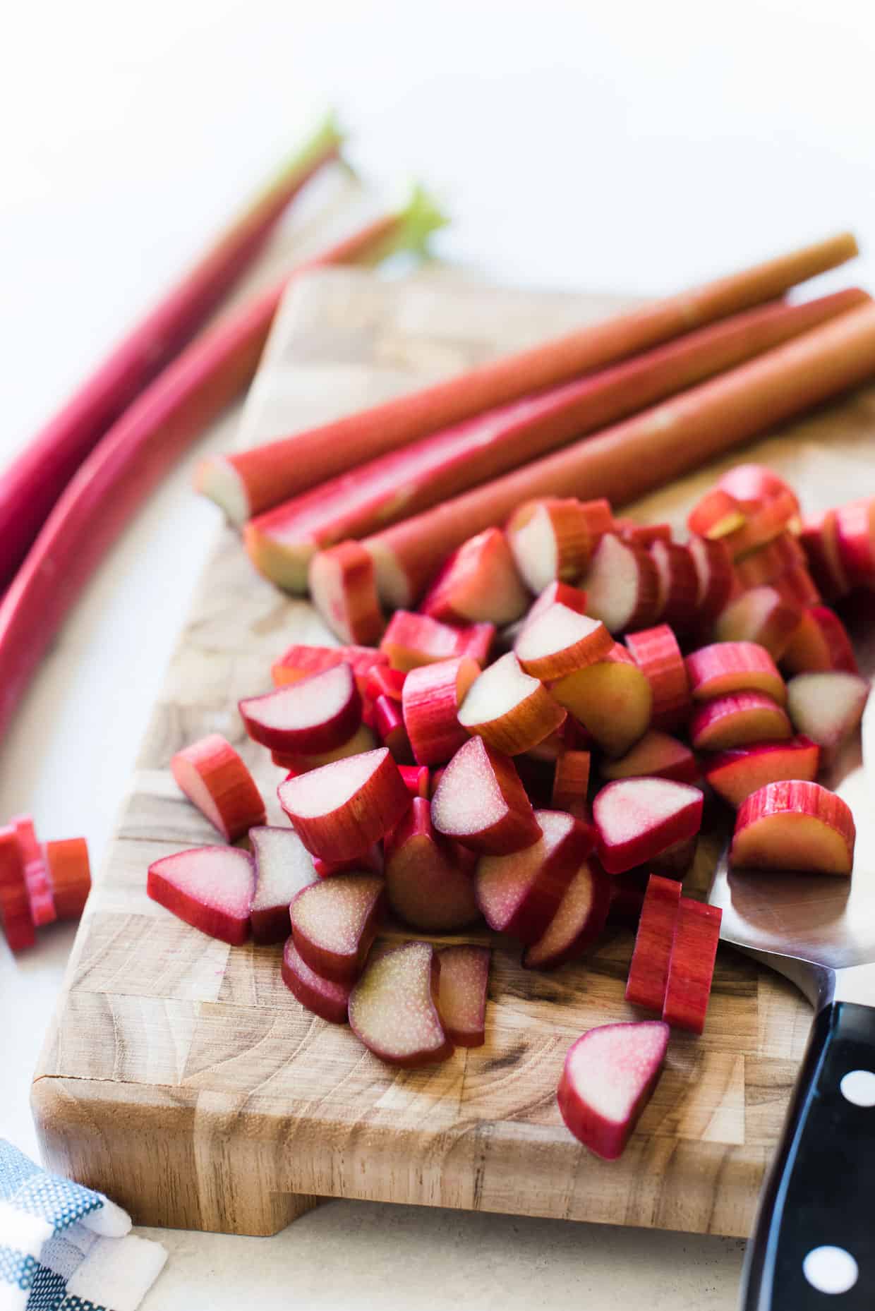 Rhubarb Frangipane Cake : A simple rhubarb cake - Kitchen Confidante®