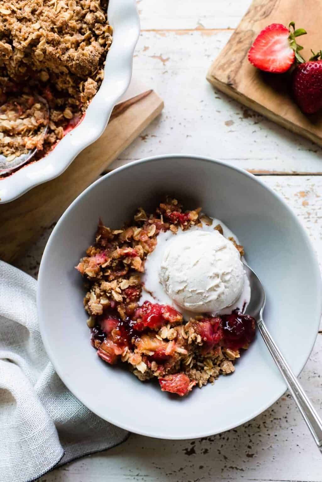 Strawberry Rhubarb Crisp (VeganFriendly) Kitchen Confidante®
