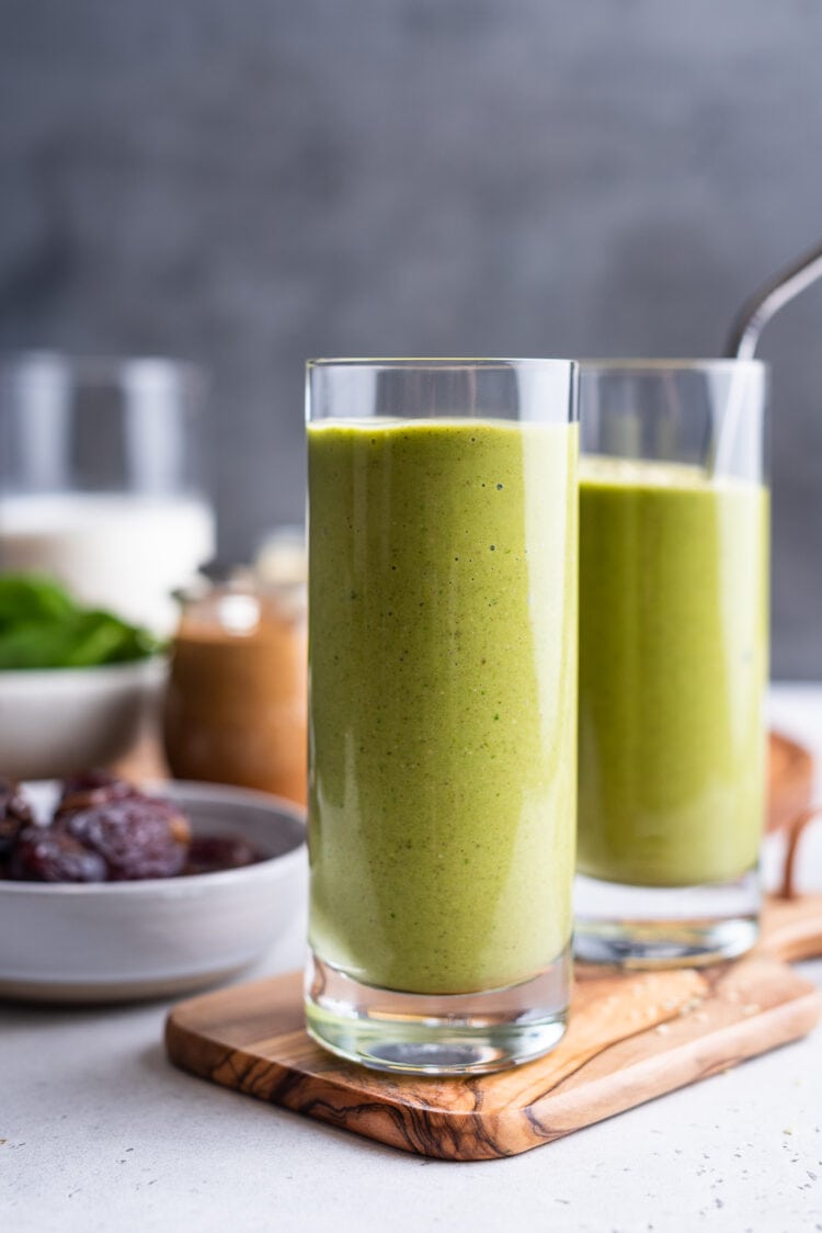 Glasses of Date Smoothie, a green breakfast smoothie.