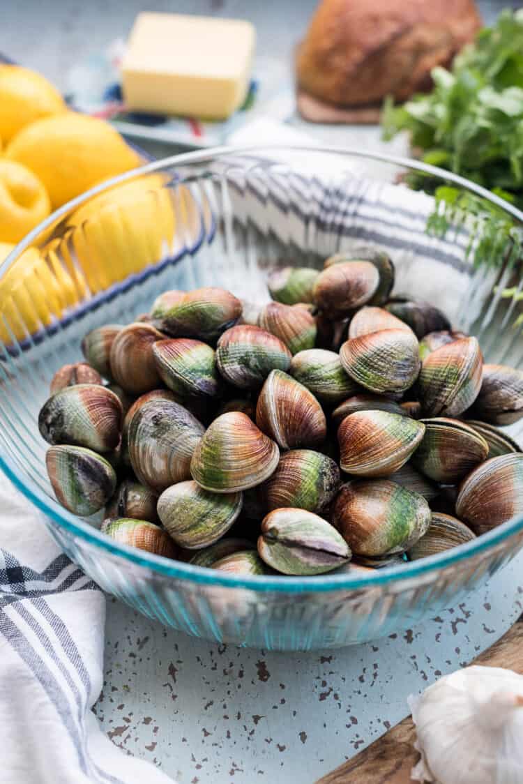 Steamed Clams with Broth (without wine) Kitchen Confidante®