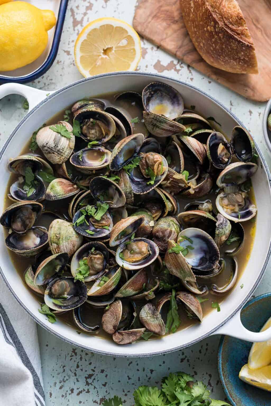 Steamed Clams with Broth (without wine) Kitchen Confidante®