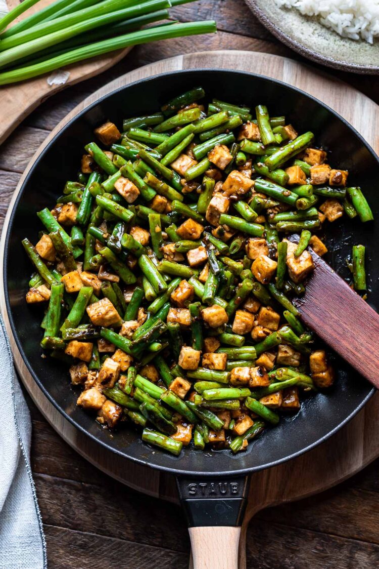 Stir-fried String Beans With Tofu in Black Bean Sauce - Chinese Black Bean Sauce in a saute pan.