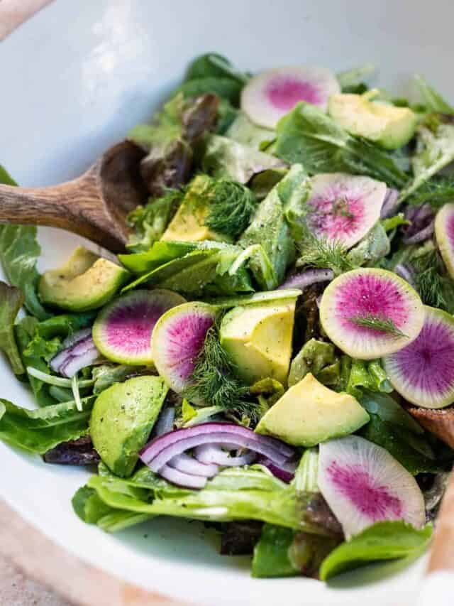 Lettuce Salad with Mayonnaise Dressing