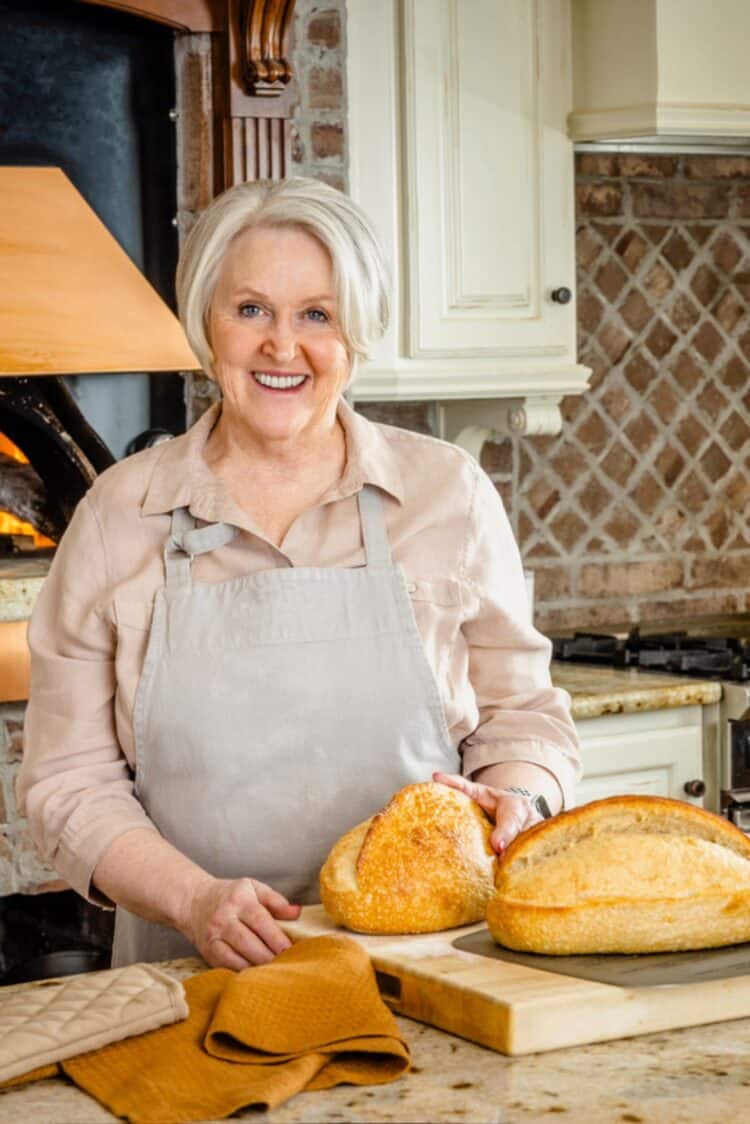In Episode 81 of the Kitchen Confidante Podcast, Liren talks to bakery founder Colleen Worthington about some beloved recipes of Kneaders Bakery & Cafe, and the special people that are part of the family.