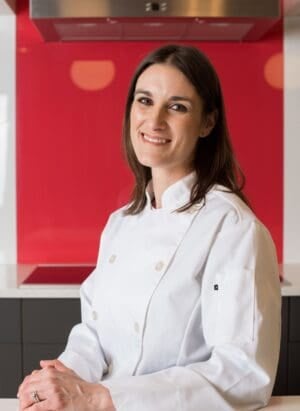 In Episode 113 of the Kitchen Confidante Podcast, Liren chats with Nicole Patel about her past career as an engineer and how she utilized that experience as she founded Delysia, becoming an award-winning chocolatier.