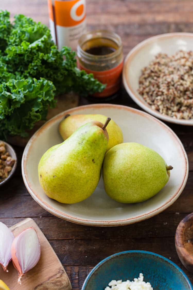 Pears in a bowl.