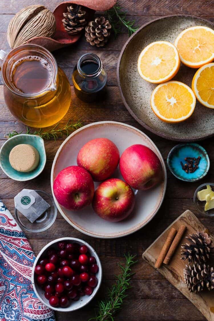 Ingredients for wassail.