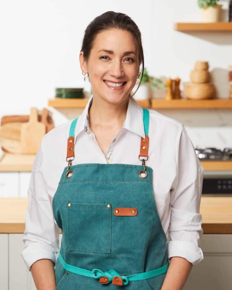 Tune in to the Kitchen Confidante Podcast and learn about Michelle Doll Olson and HelloFresh.
